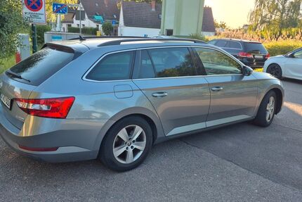 Skoda Superb 201.500 km 8.999 &euro; Kabelsketal OT Osmünde 06184