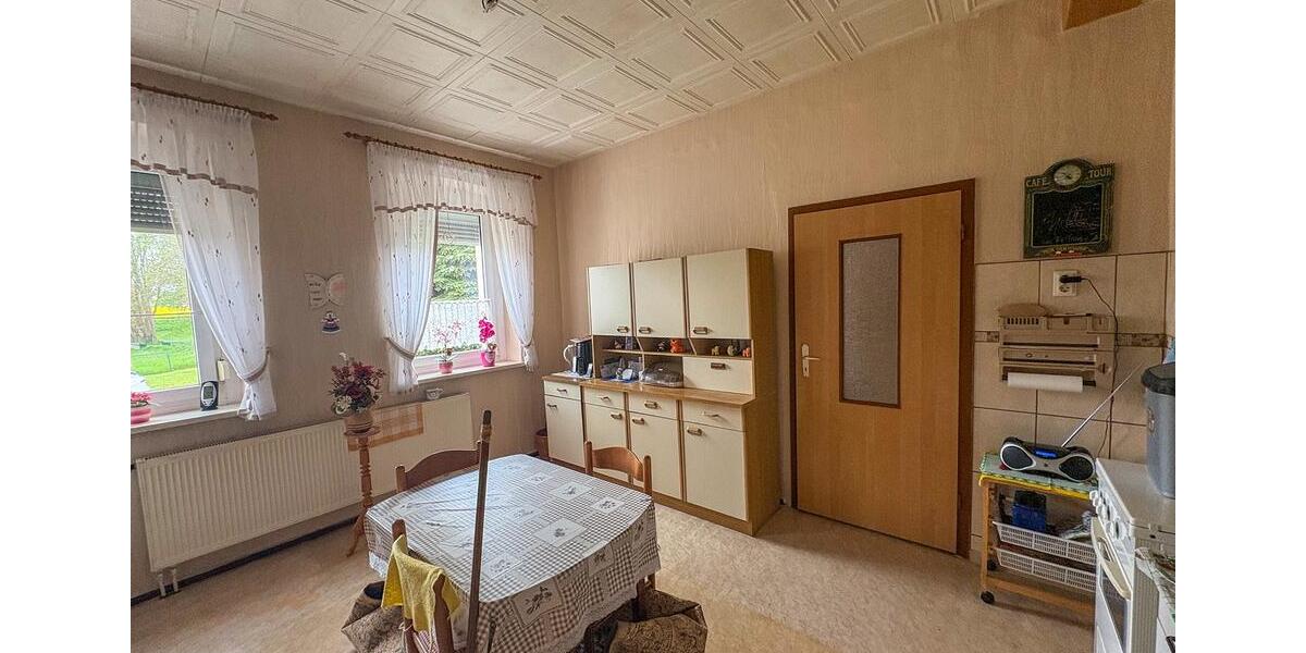 Mehrfamilienhaus, Wohnhaus Hohenmölsen - 10 Zimmer, 282 m&sup2;, 319.000&euro; | Angebot:26989304