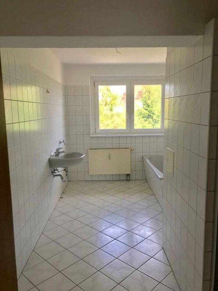3 Raum WE in guter Lage, mit Garten, Tageslichtbad, Parkplatz, 5 Min zur S-Bahn, 25 Min nach LE