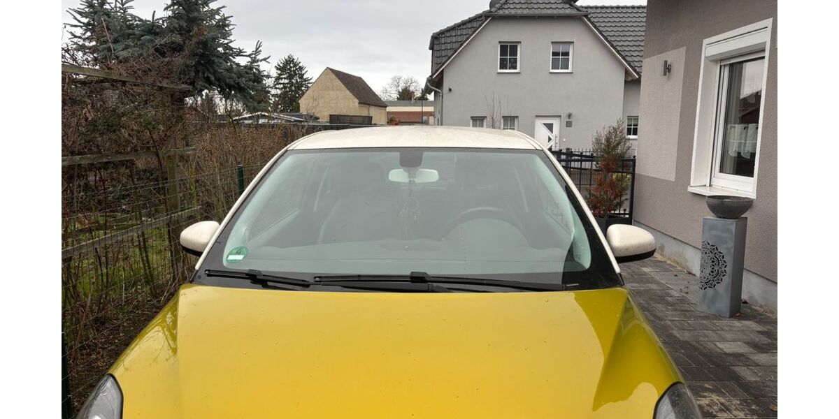 Opel Adam 86.000 km 6.999 &euro; Groitzsch 04539