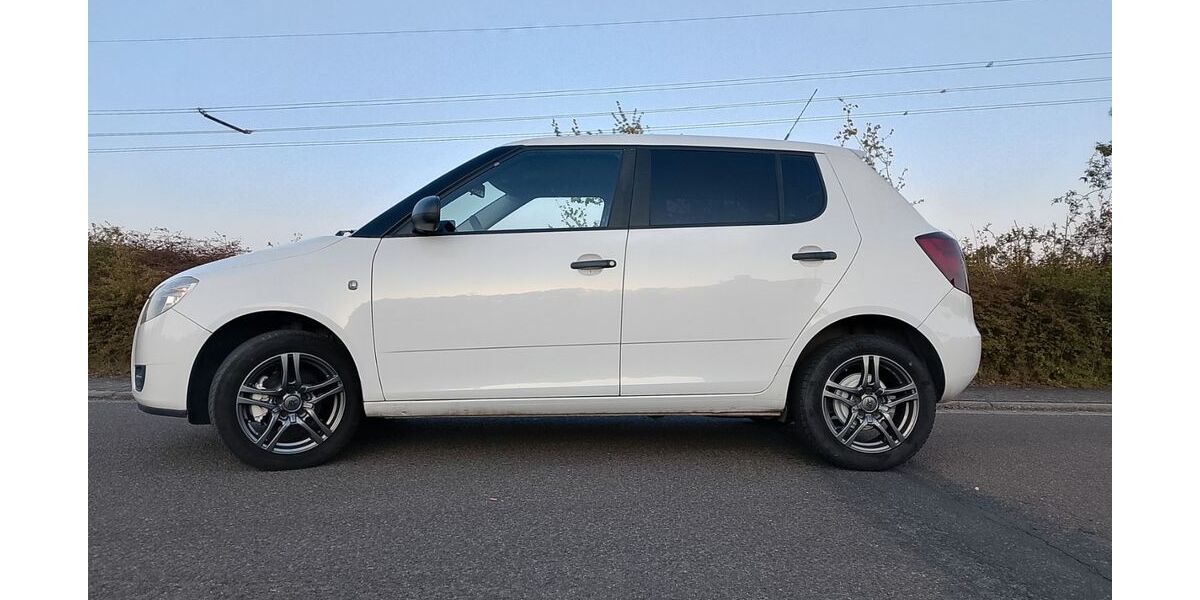 Skoda Fabia 220.000 km 2.300 &euro; Leipzig 04109