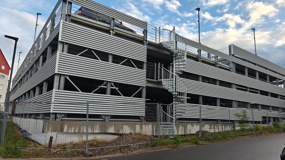 Etagenwohnung Schkeuditz - 4 Zimmer, 102 m&sup2;, 1.100&euro; | Angebot:25253511