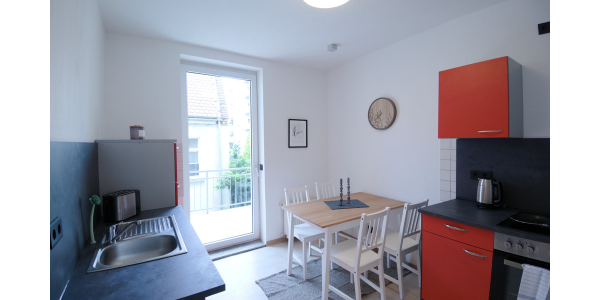 Möblierte 2-Zimmer-Wohnung mit bis zu 4 Schlafplätzen & Balkon in Top-Lage 2 zimmer