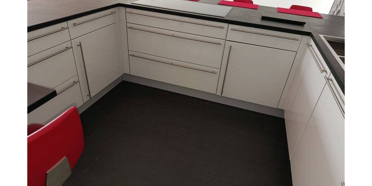 Etagenwohnung Zwenkau - 3 Zimmer, 108 m&sup2;, 1.499&euro; | Angebot:26308337