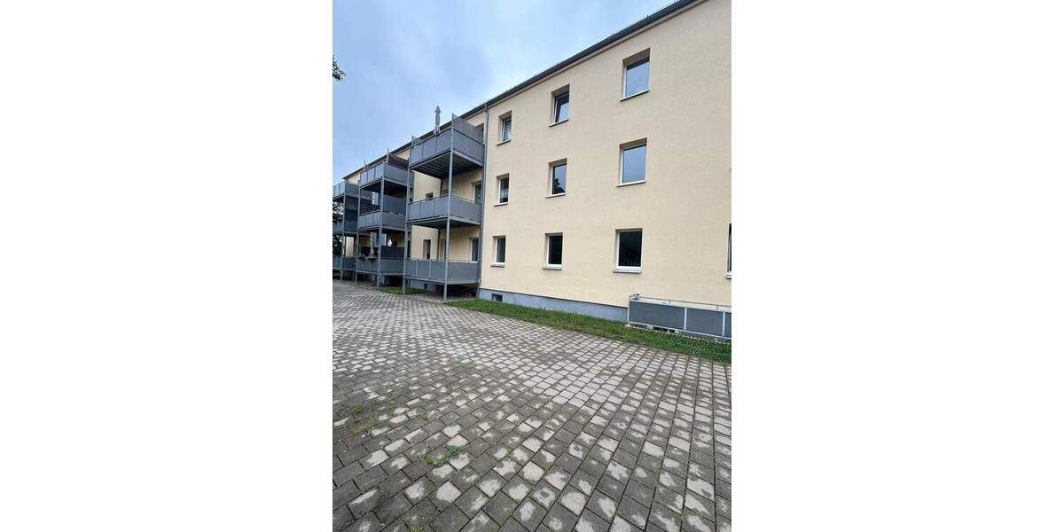 Etagenwohnung Merseburg Kötzschen - 5 Zimmer, 127 m&sup2;, 889&euro; | Angebot:26217767