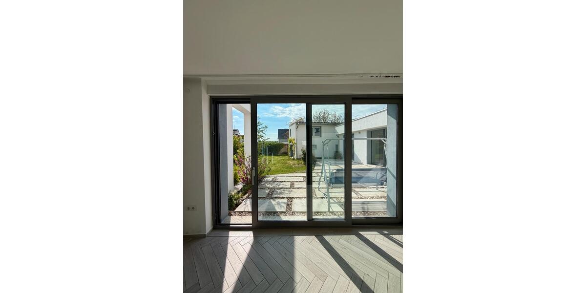 Erdgeschoßwohnung Delitzsch - 3.5 Zimmer, 130 m&sup2;, 1.650&euro; | Angebot:26571007