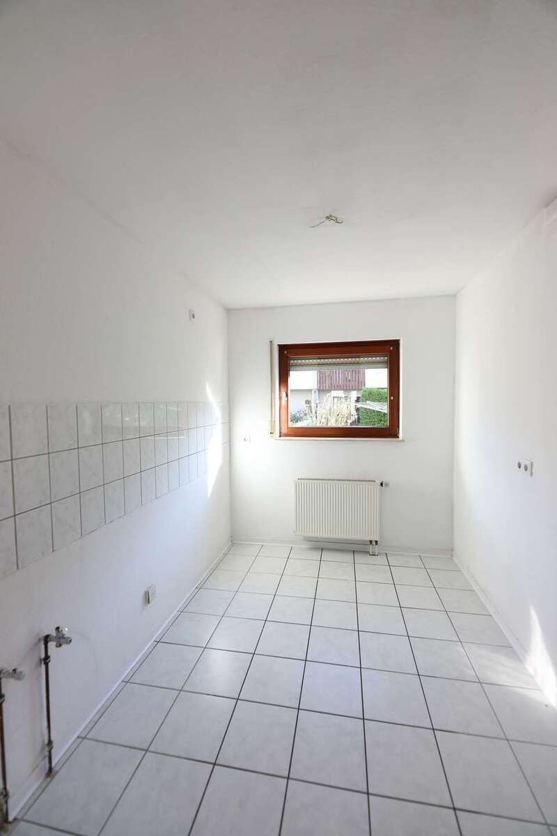 Charmantes Reihenmittelhaus mit Garten, Balkon, Garage und Keller in Großkugel 5 zimmer