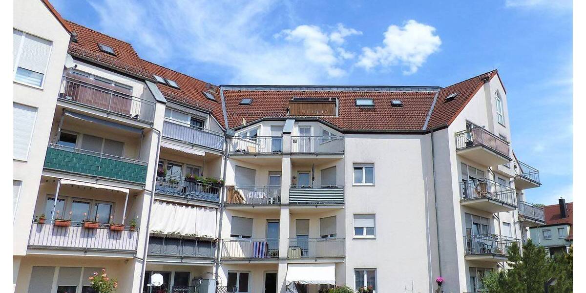 TOP Apartment mit Weitblick - EBK, Balkon, inkl. TG-Stellplatz, vermietet 1 zimmer