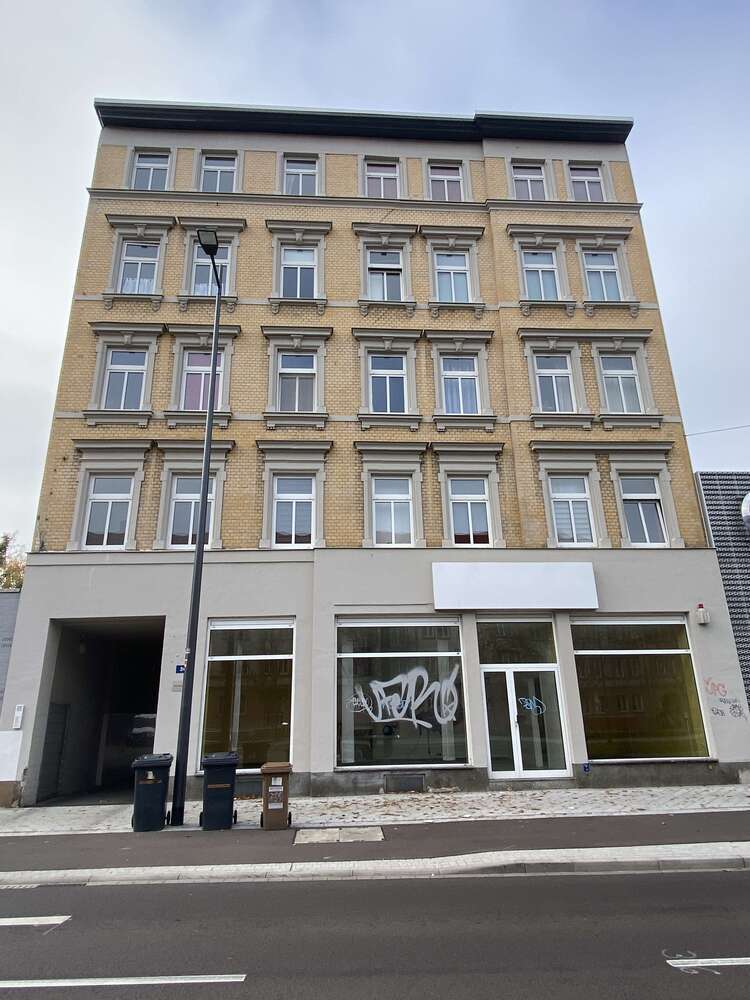 Einzelhandel in Halle 1.225 € 123.5 m²