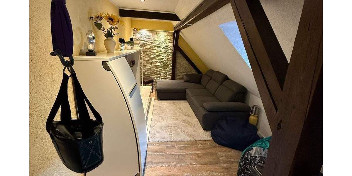 +++ Ein- Zweifamilienhaus mit möglicher Einliegerwohnung, oder Büro +++ 6 zimmer