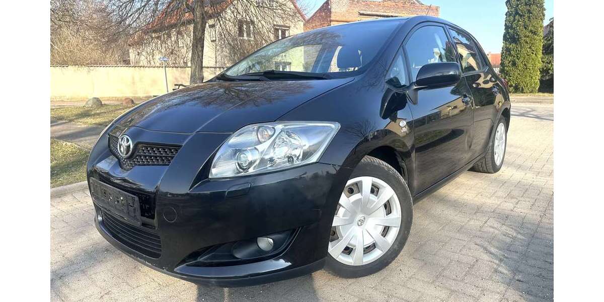 Toyota Auris 215.000 km 2.690 &euro; Schkopau OT Wallendorf 06258