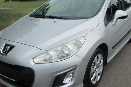 Peugeot 308 141.078 km 2.899 € Delitzsch 04509