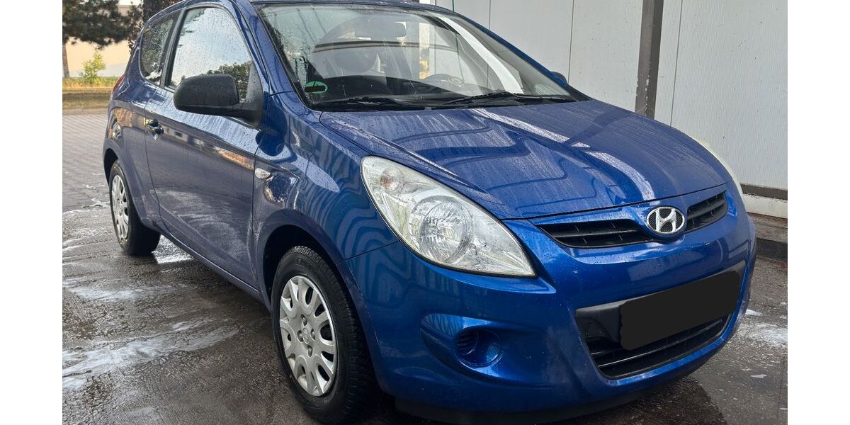 Hyundai i20 66.000 km 4.990 &euro; Zschepplin-Hohenprießnitz 04838
