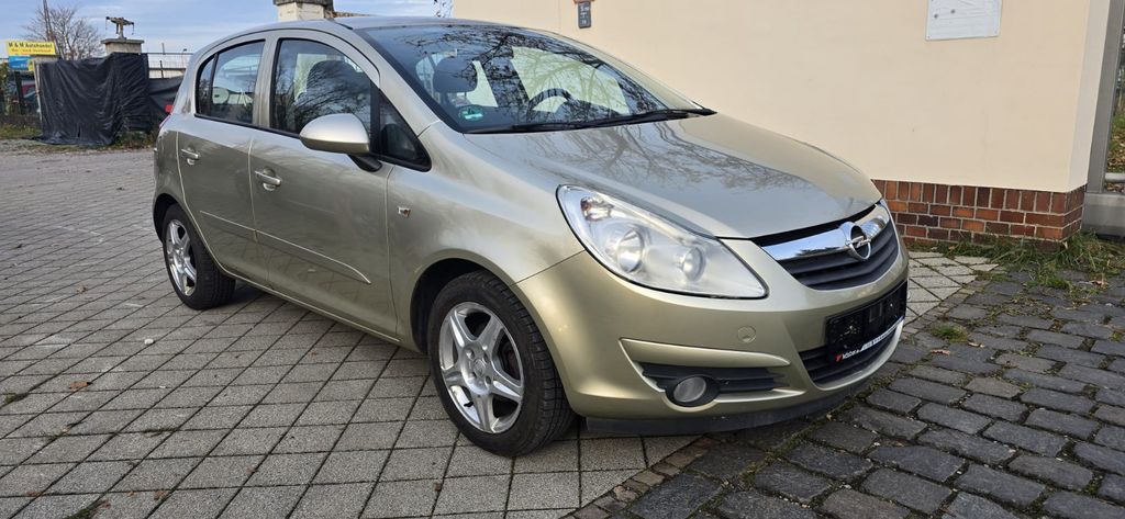 Opel Corsa 199.000 km 1.990 &euro; Leipzig - Ost 04328