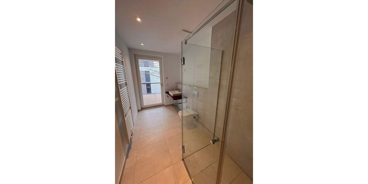 NEUBAU mit 5-Zimmern 70m² WOHNEN 2 x TERRASSEN BLICK in den AUENWALD KAMIN 2 x TG-SP ca. 7.000m² eingezäunter Gemeinschaftsgarten 5 zimmer