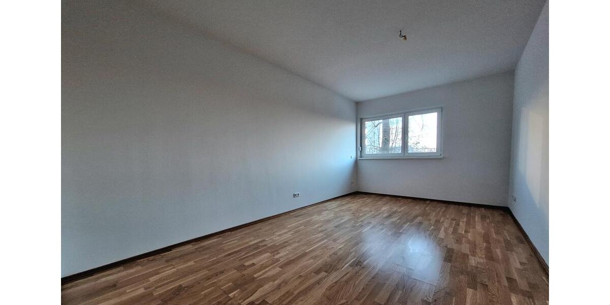 Erdgeschoßwohnung Leipzig Nord - 4.5 Zimmer, 126 m&sup2;, 1.580&euro; | Angebot:25383070