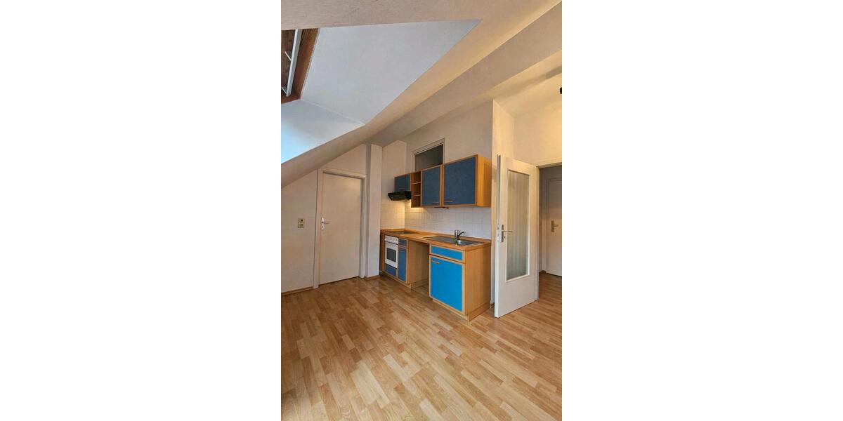 Anfragestop 2-Zimmer-Dachgeschosswohnung in Schleußig zum 01.03. 2 zimmer