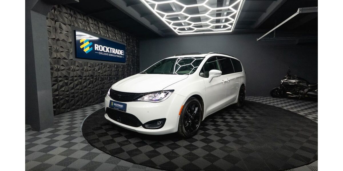 Chrysler Pacifica 169.985 km 22.990 &euro; Leipzig 04178