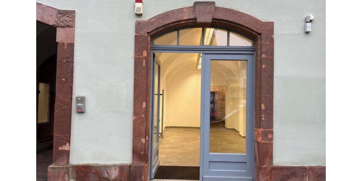 Schöne kleine Gewerbeeinheit am Grimmaer Markt zimmer