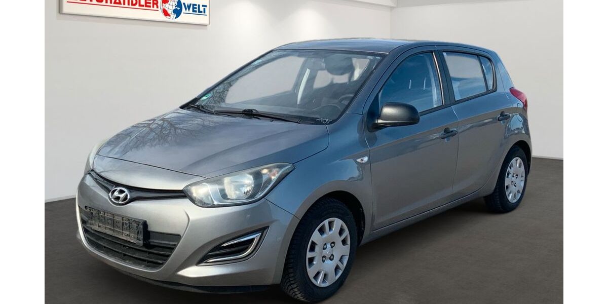 Hyundai i20 182.796 km 2.699 &euro; Brehna 06796
