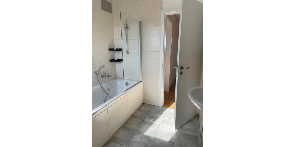 Dachgeschoßwohnung Markkleeberg - 3 Zimmer, 68 m&sup2;, 820&euro; | Angebot:26251945