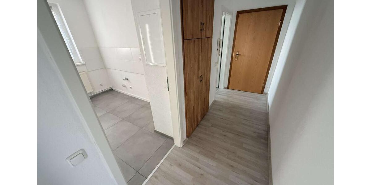 Etagenwohnung Schkopau - 2 Zimmer, 49 m&sup2;, 370&euro; | Angebot:26181118