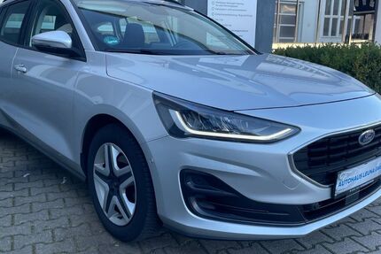 Ford Focus 32.989 km 17.899 &euro; Leuna 06237