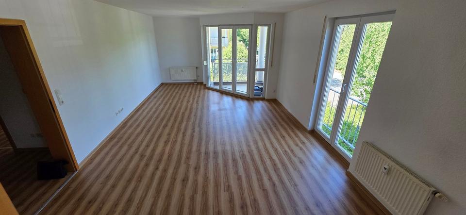 Etagenwohnung Schkeuditz - 3 Zimmer, 83 m&sup2;, 200.000&euro; | Angebot:27270870