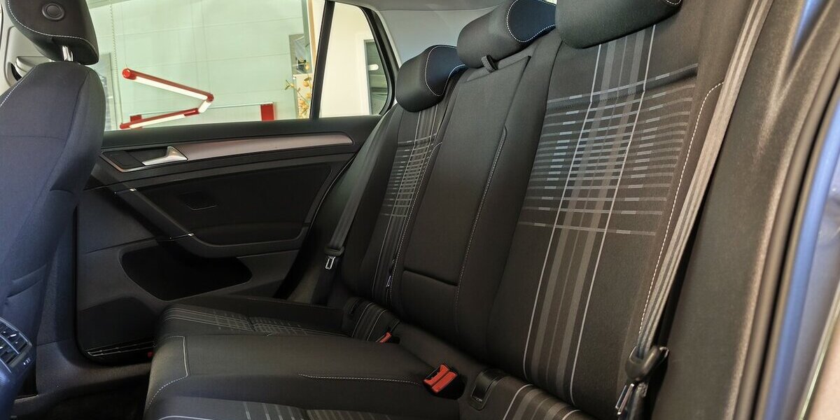 VW Golf Lounge 1.4 /Bi-Xenon/Navi/Tempo/Ahk 78.284 km 13.990 &euro; Leipzig 04347