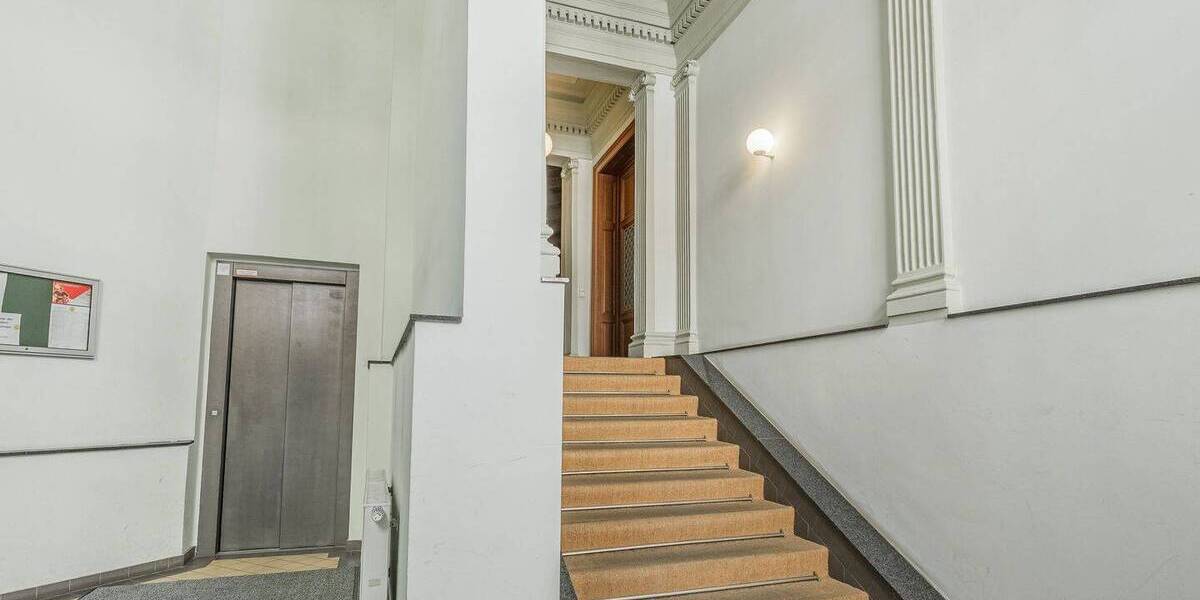 Etagenwohnung Leipzig Zentrum-West - 2 Zimmer, 84 m&sup2;, 310.000&euro; | Angebot:25777216