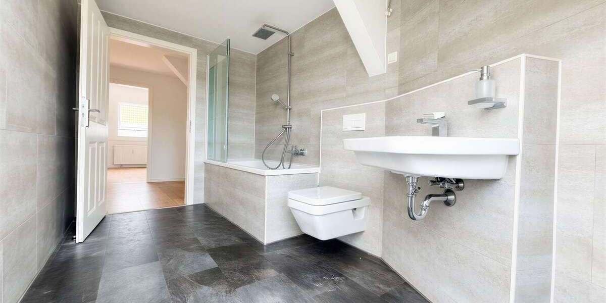 Etagenwohnung Leipzig Stötteritz - 4 Zimmer, 75 m&sup2;, 1.079&euro; | Angebot:26592805
