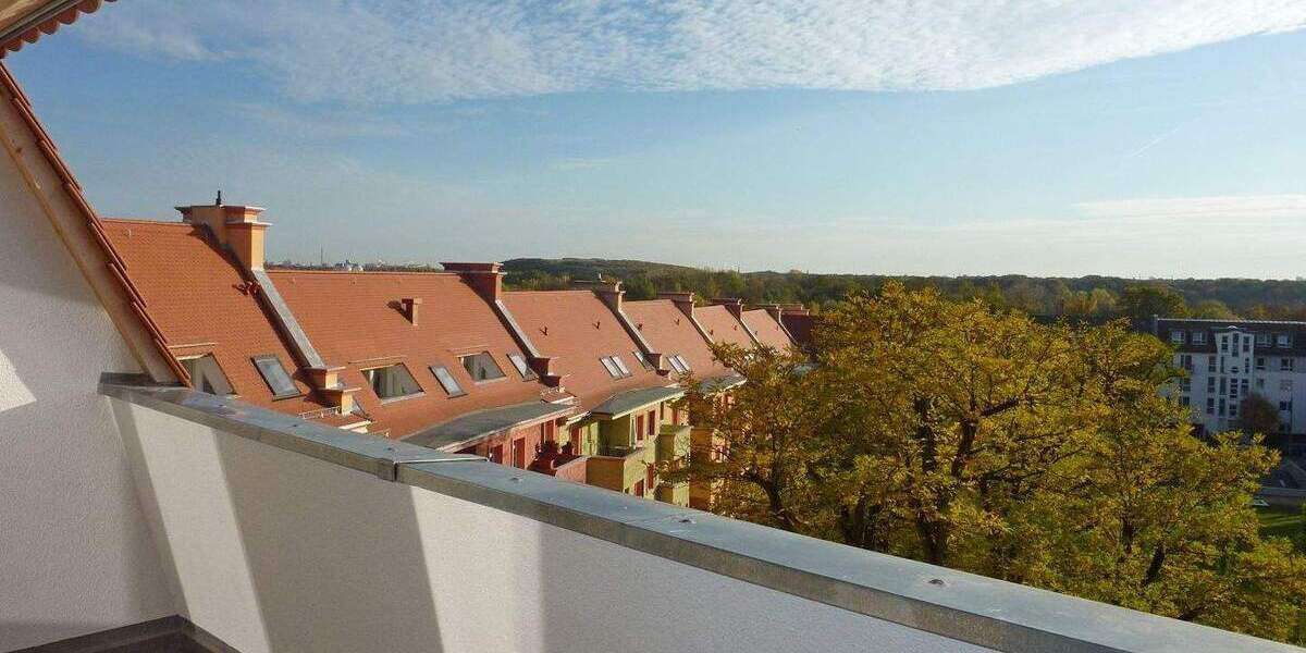 Sanierte 2-Raumwohnung mit Loggia und Blick ins Grüne - im Baudenkmal nahe Auensee !! 2 zimmer