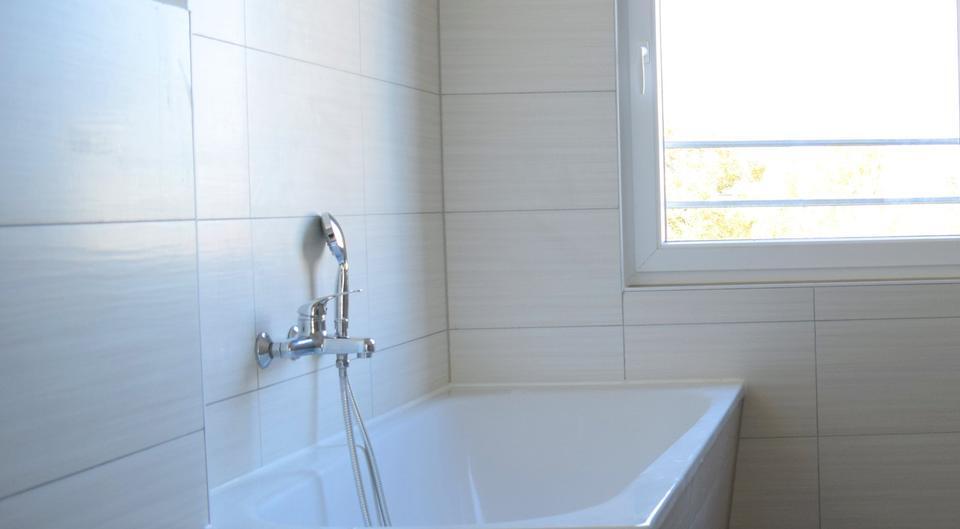 ZENTRAL MITTENDRIN + Ecke Rewe Gorkistraße + HELL & GERÄUMIG zimmer