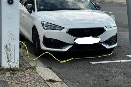 Cupra Leon 108.000 km 22.000 &euro; Leipzig 04205