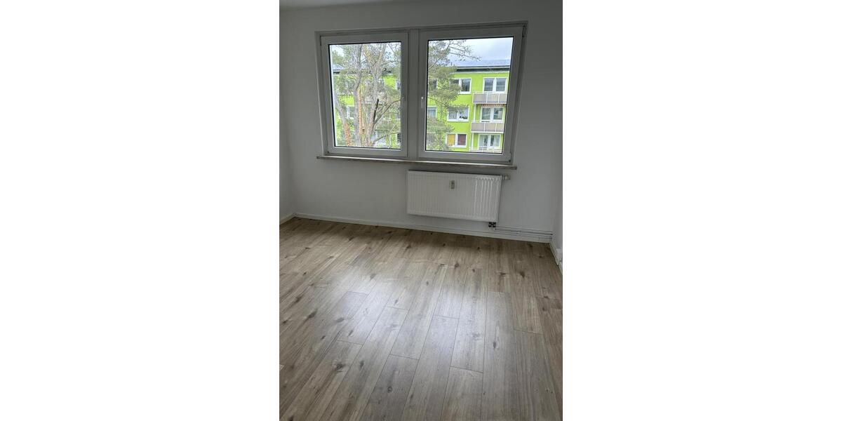 Etagenwohnung Bad Dürrenberg - 3 Zimmer, 61 m&sup2;, 351&euro; | Angebot:26061342