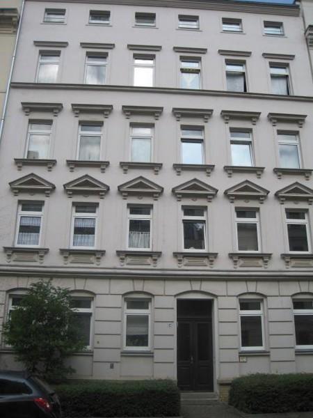 Wo das Leben so spielt - günstig geschnittene 2-Zi.-Wohnung mit Einbauküche zimmer