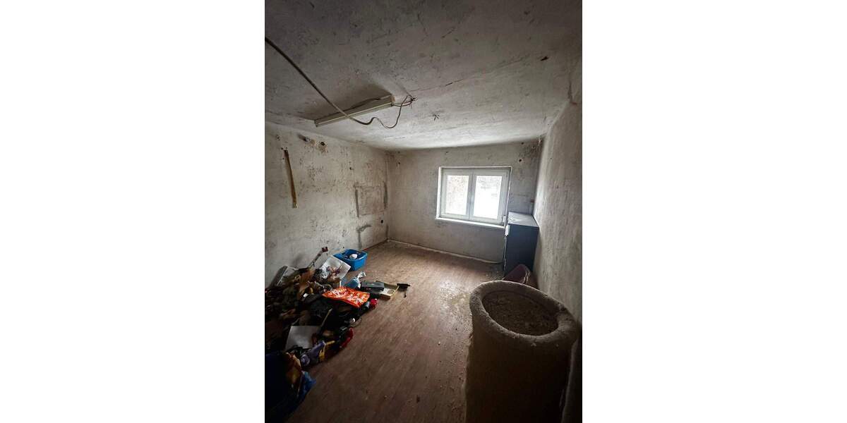 +++ Renovierungsbedürftiges Einfamilienhaus mit schönem Grundstück +++ 5 zimmer