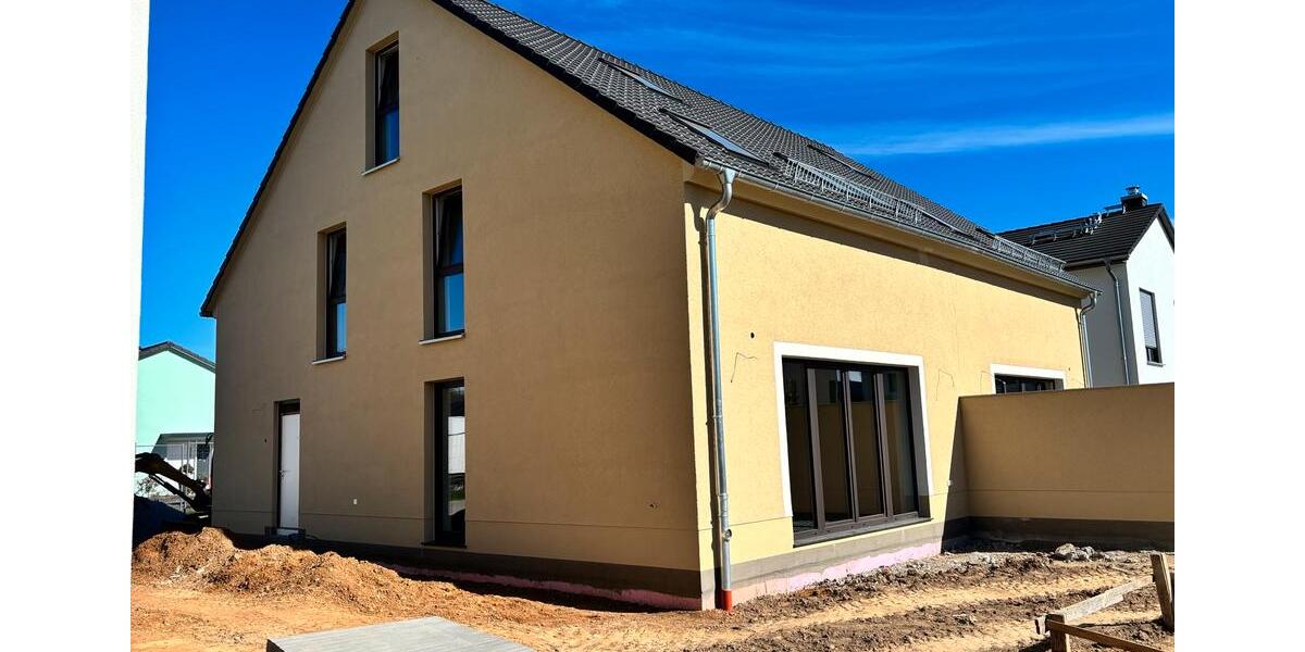 Doppelhaushälfte Markkleeberg - 5 Zimmer, 131 m&sup2;, 2.450&euro; | Angebot:26655535