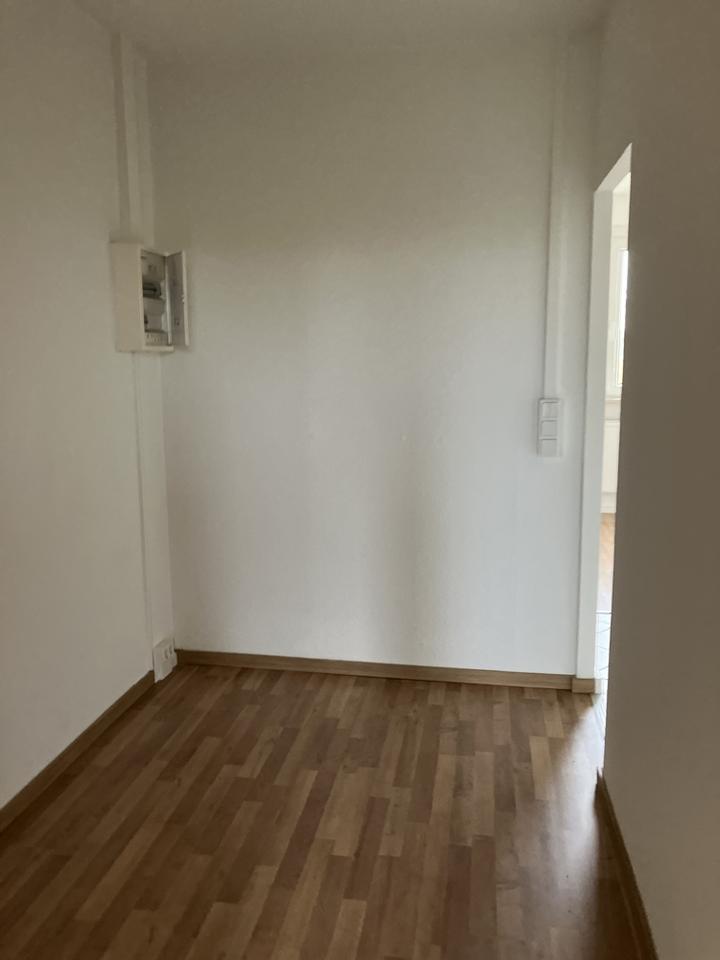 3 Zimmerwohnung mit Balkon und EBK zimmer