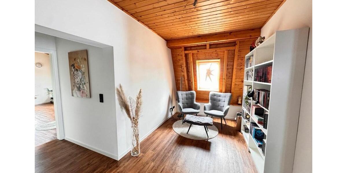 Dachgeschoßwohnung Kabelsketal - 4.5 Zimmer, 165 m&sup2;, 420.000&euro; | Angebot:26865243