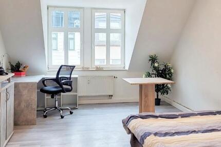 Helle 1-Zimmer-Dachgeschosswohnung 1 zimmer