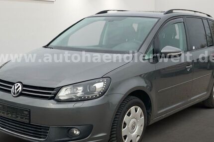 VW Touran 143.730 km 4.199 &euro; Brehna 06796