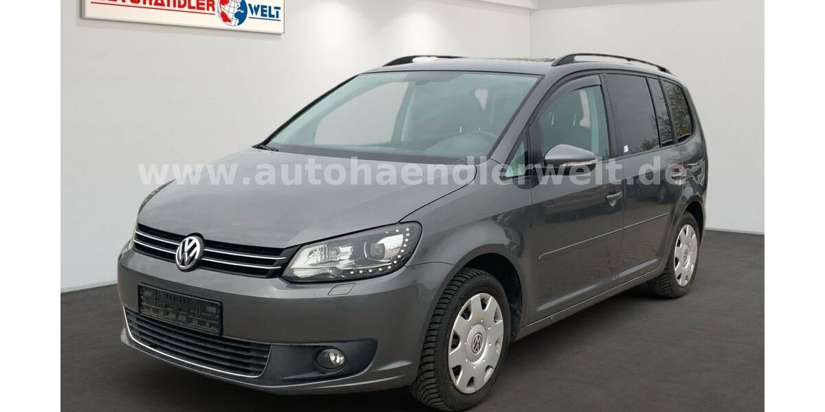 VW Touran 143.730 km 4.199 &euro; Brehna 06796