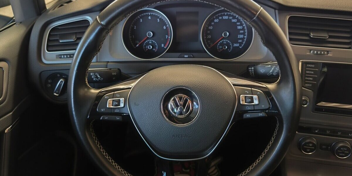 VW Golf Lounge 1.4 /Bi-Xenon/Navi/Tempo/Ahk 78.284 km 13.990 &euro; Leipzig 04347