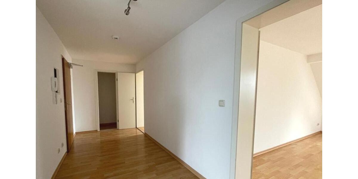 Dachgeschoßwohnung Leipzig Ost - 2 Zimmer, 66 m&sup2;, 699&euro; | Angebot:26645164