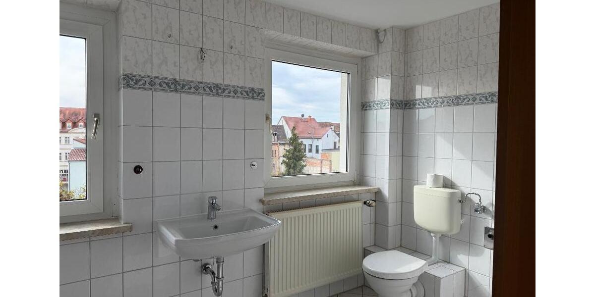 Etagenwohnung Borna - 3 Zimmer, 80 m&sup2;, 440&euro; | Angebot:26062973