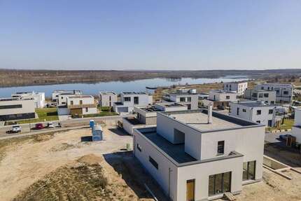 Traumhaus zu vermieten! Neugebaute 277m²-Villa mit Pool, Sauna und Kamin am Zwenkauer See!
