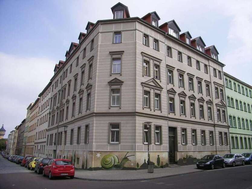 Wohnung zum Mieten in Halle 325 € 37.86 m²