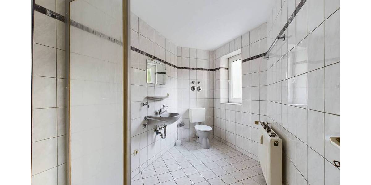 Etagenwohnung Leipzig Schönefeld-Abtnaundorf - 4 Zimmer, 118 m&sup2;, 1.300&euro; | Angebot:25801574