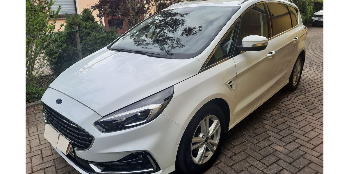 Ford S-Max 132.300 km 16.499 &euro; Grimma 04668